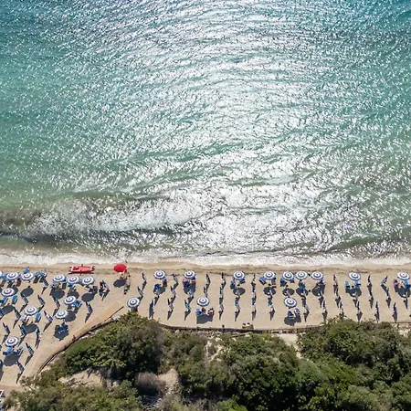 Sirena In Luxury With Shared Pool Holiday home Torre Lapillo