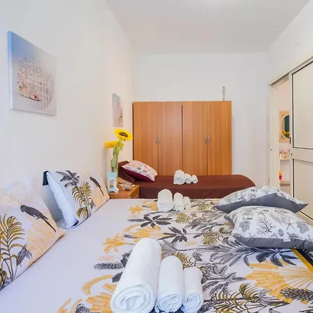 Dom wakacyjny Sirena In Luxury With Shared Pool Torre Lapillo