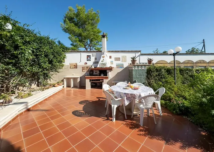 Sirena In Luxury With Shared Pool Ferienhaus Torre Lapillo